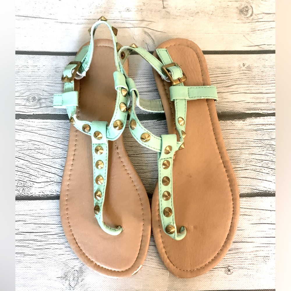 Delia’s Mint green studded t-strap sandal-size 8
